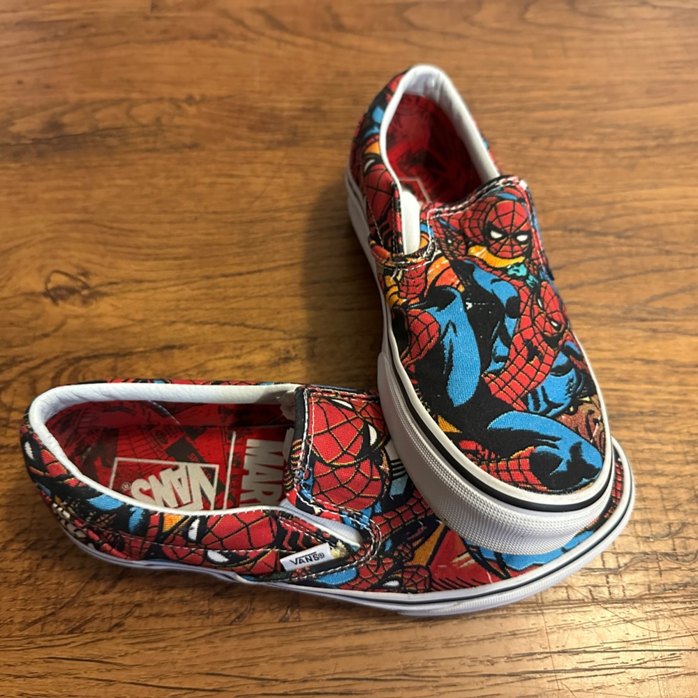 Vans x Marvel Spider-Man Slip ons men’s size 7.5 women’s size 9